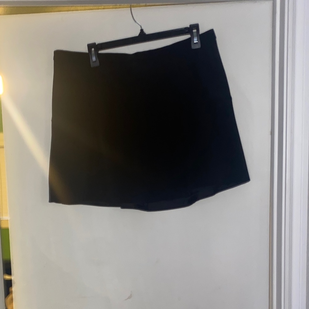 Tinley Road Black Mini Skirt